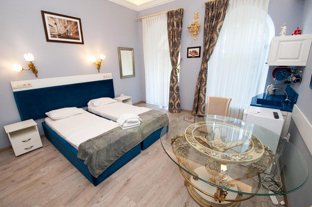 Art Suites Near Deribasovskaya Odessa Esterno foto
